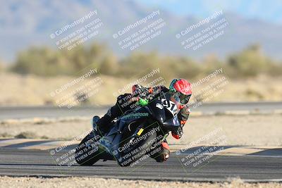 media/Dec-07-2025-CVMA (Sun) [[3e7d2de5dc]]/Race 16-Formula Middleweight/